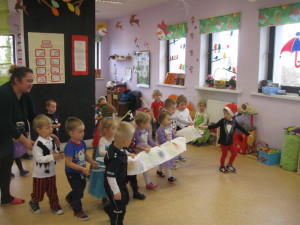 "Jeżyki" z prezentem dla Mikołaja