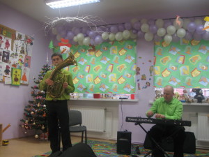 Misie na koncercie muzycznym.