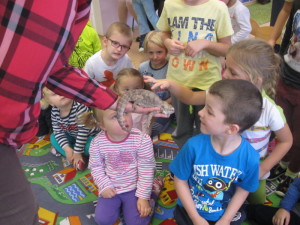 ciekawe, czy się usmiechnie?